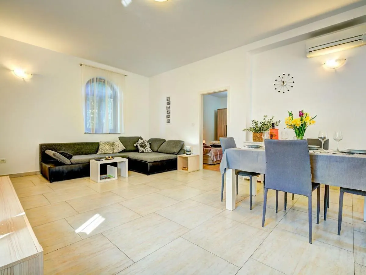 Apartment Nilia